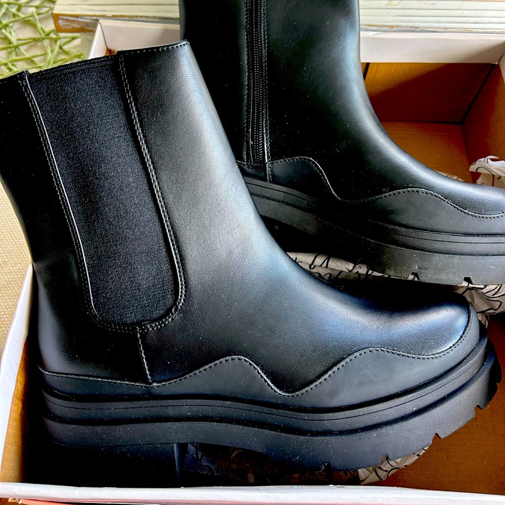 Brand New! With Box! Wild Pair Ankle Shaft Black Boots